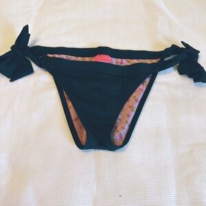 Betsey Johnson Rare black bikini bottom with pink metal lips size small